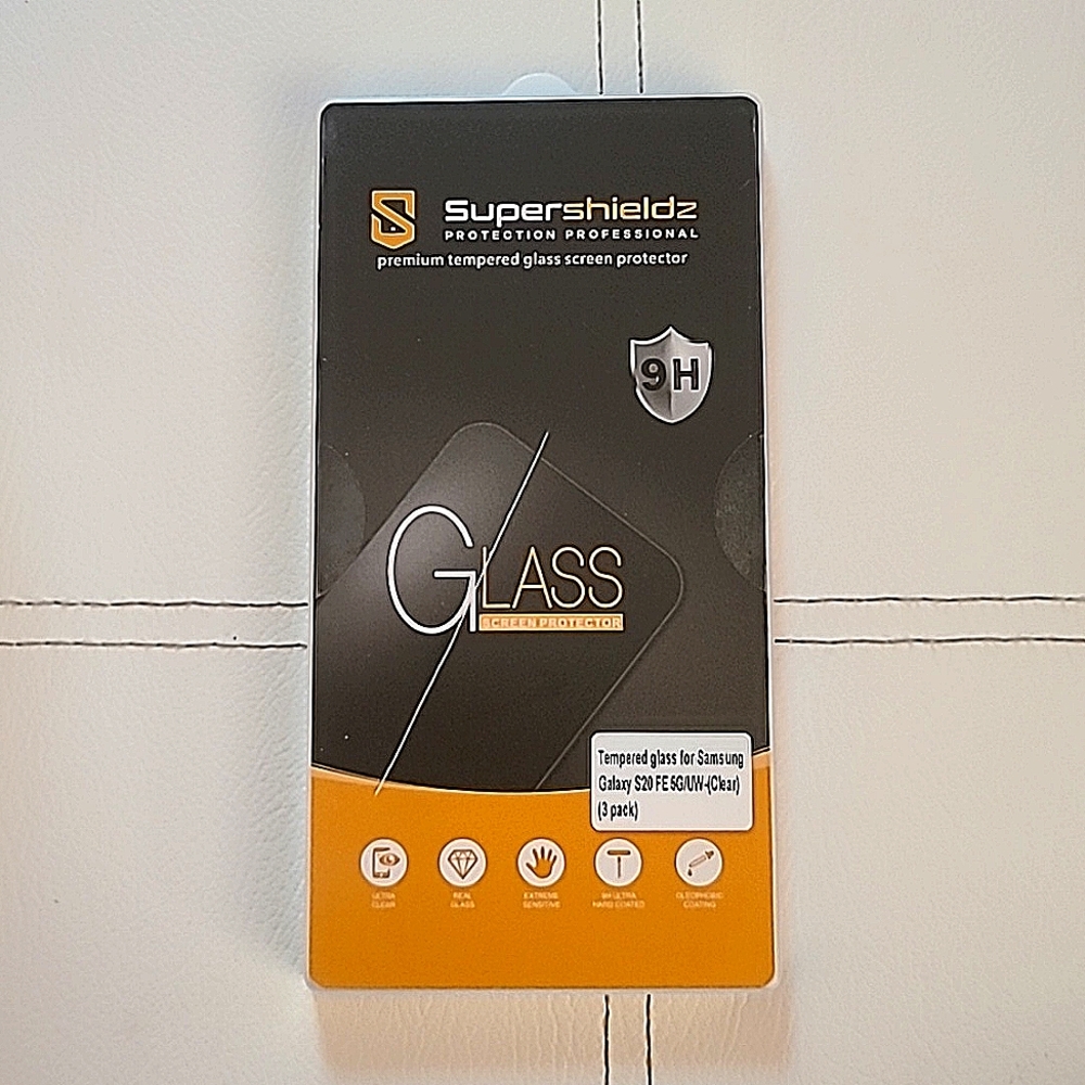 Galaxy s20 FE clear glass screen protector.